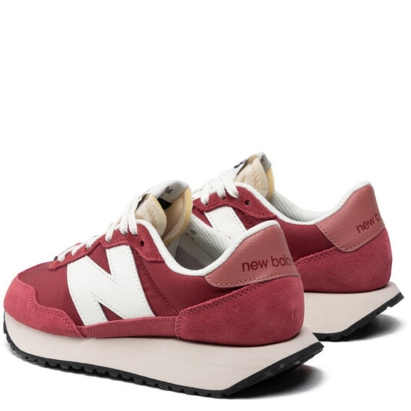 Women's New Balance 237 Sneakers - Picture 9 of 13